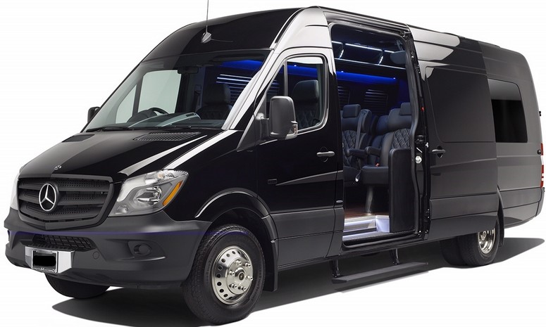 Van Mercedes blindada de la flota OPENTRANS